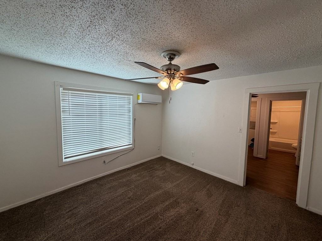 702 W Kansas Ave - Photo 6 of 18