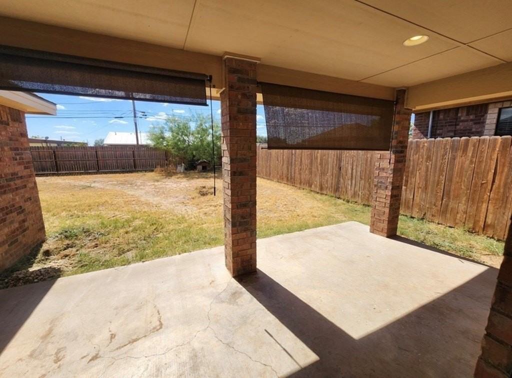 406 S Jefferson St - Photo 5 of 22