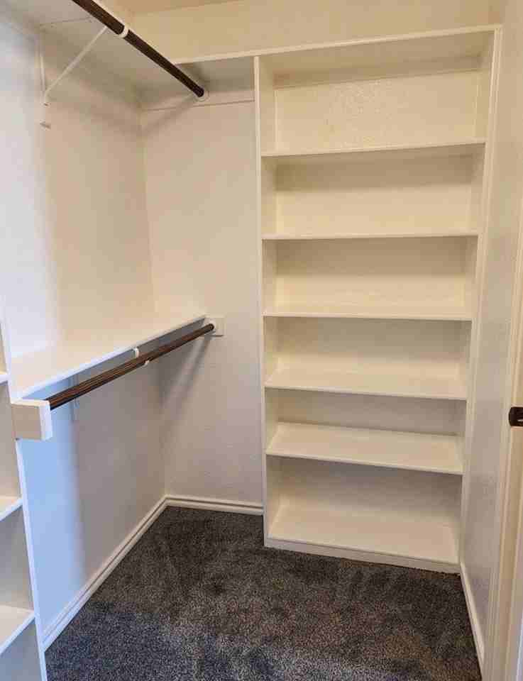406 S Jefferson St - Photo 7 of 22