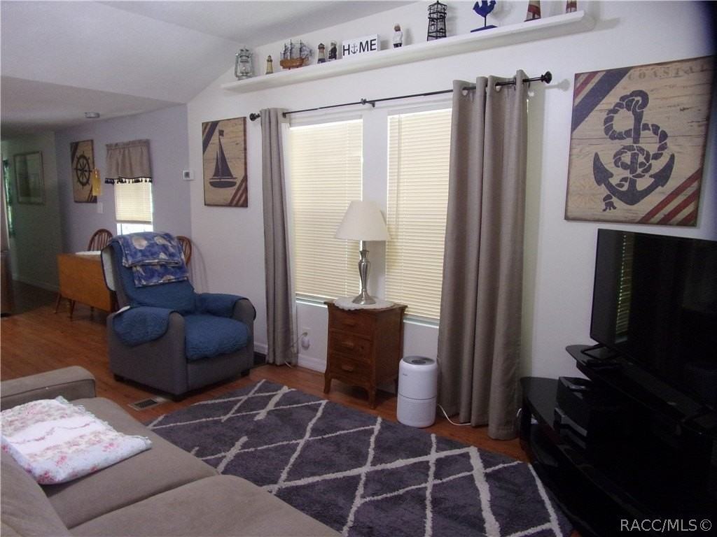 8856 W Arber Ct - Photo 4 of 22