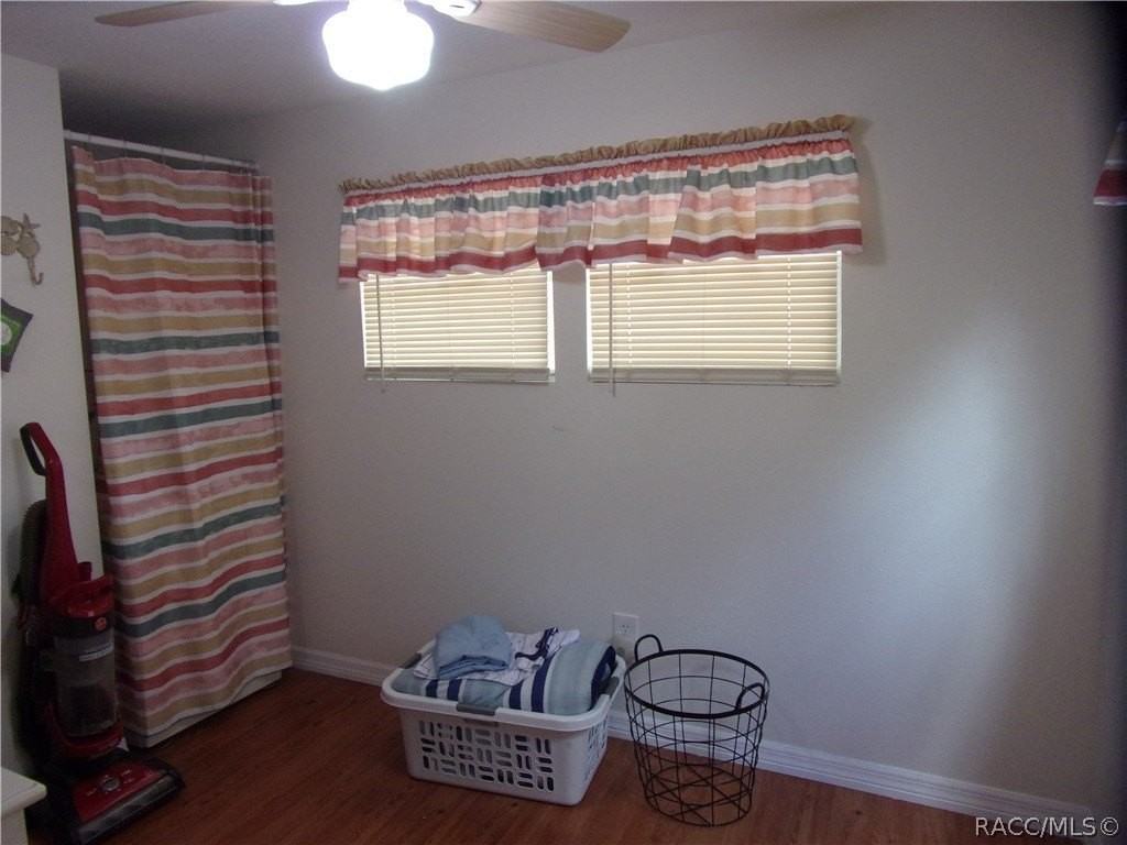 8856 W Arber Ct - Photo 6 of 22