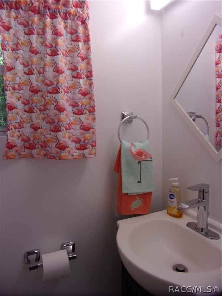 8856 W Arber Ct - Photo 7 of 22