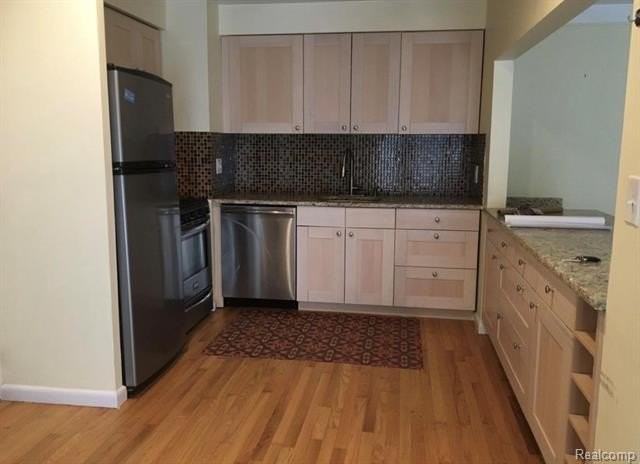 1261 Island Dr #102 - Photo 2 of 6