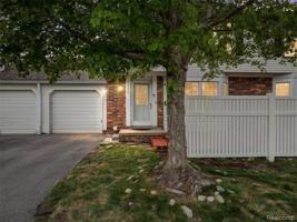 featured image of 42253 Old Pond Cir