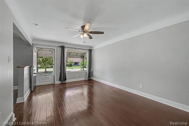 5375 Mayfair St - Photo 4 of 31