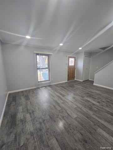 8410 Hickory Dr - Photo 3 of 27