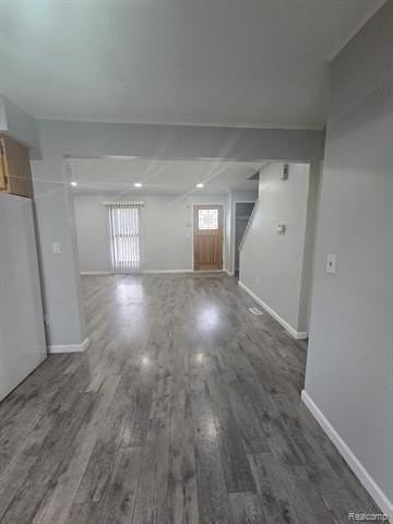 8410 Hickory Dr - Photo 4 of 27