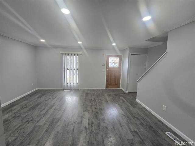8410 Hickory Dr - Photo 6 of 27