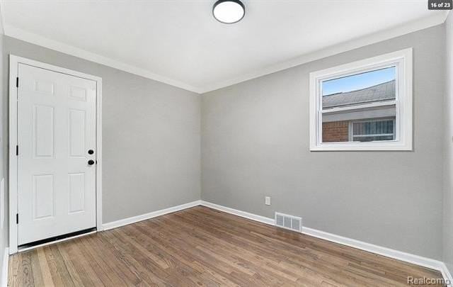 20201 Grandville Ave - Photo 5 of 12