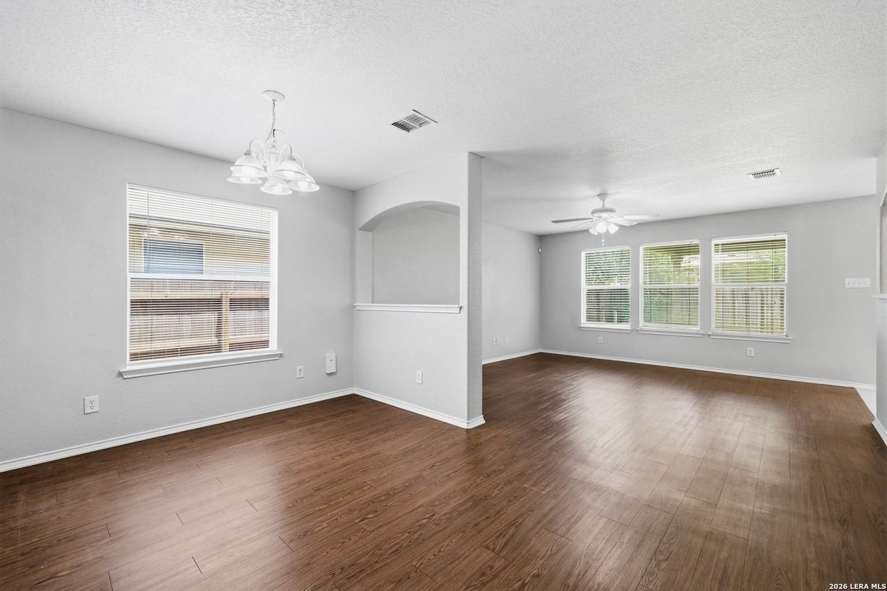 10307 Roseangel Ln - Photo 5 of 26