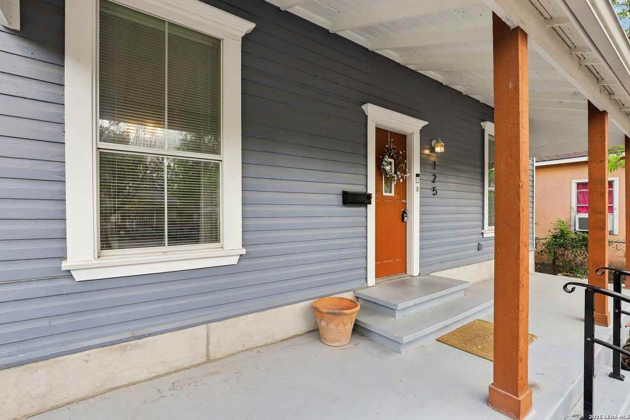 125 Stace - Photo 4 of 42