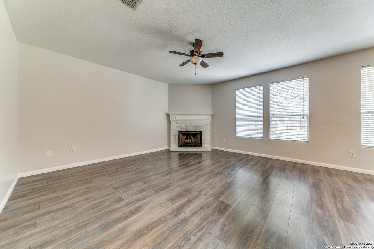 7659 Presidio Ledge - Photo 4 of 25