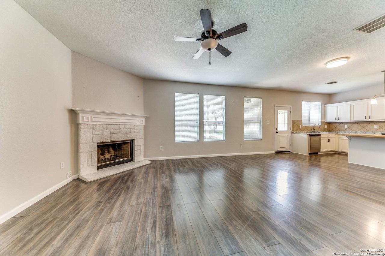 7659 Presidio Ledge - Photo 5 of 25