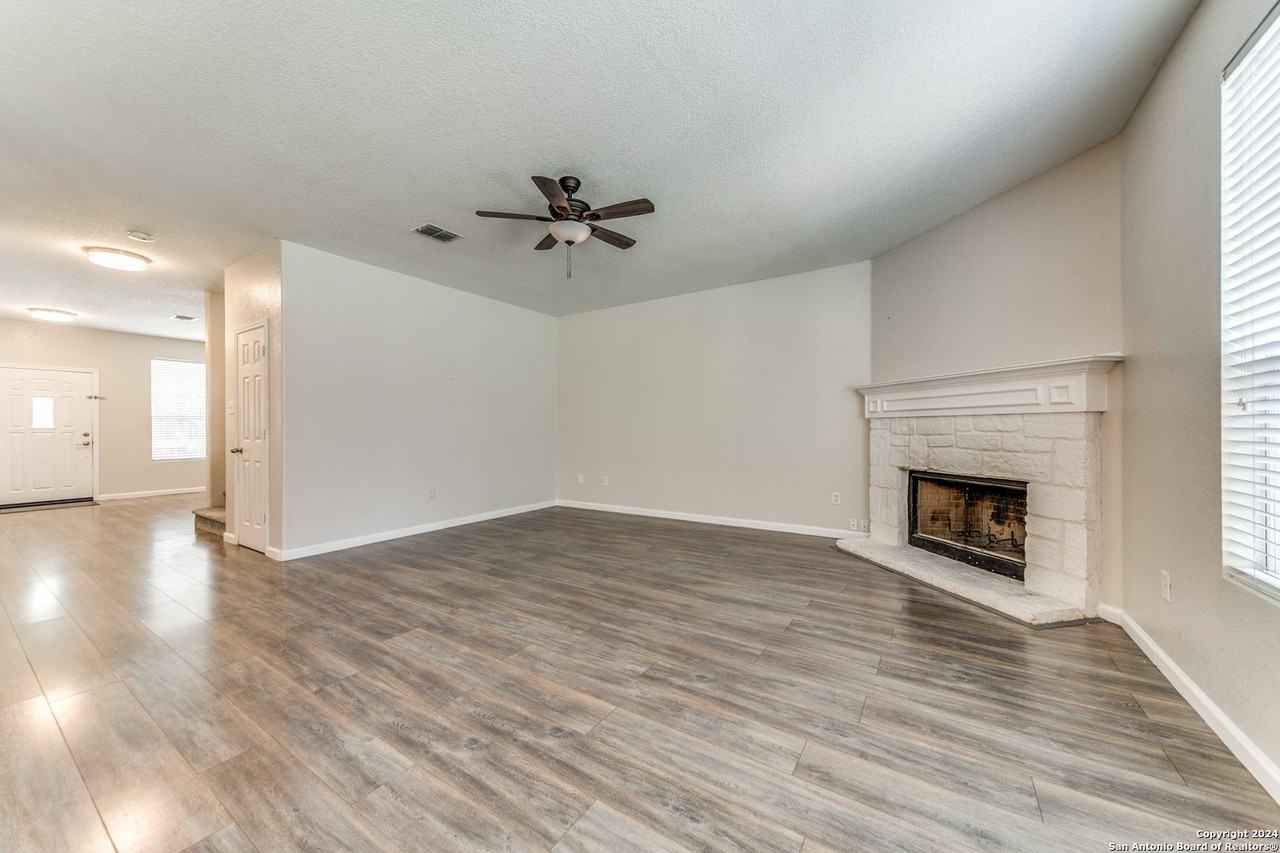 7659 Presidio Ledge - Photo 7 of 25
