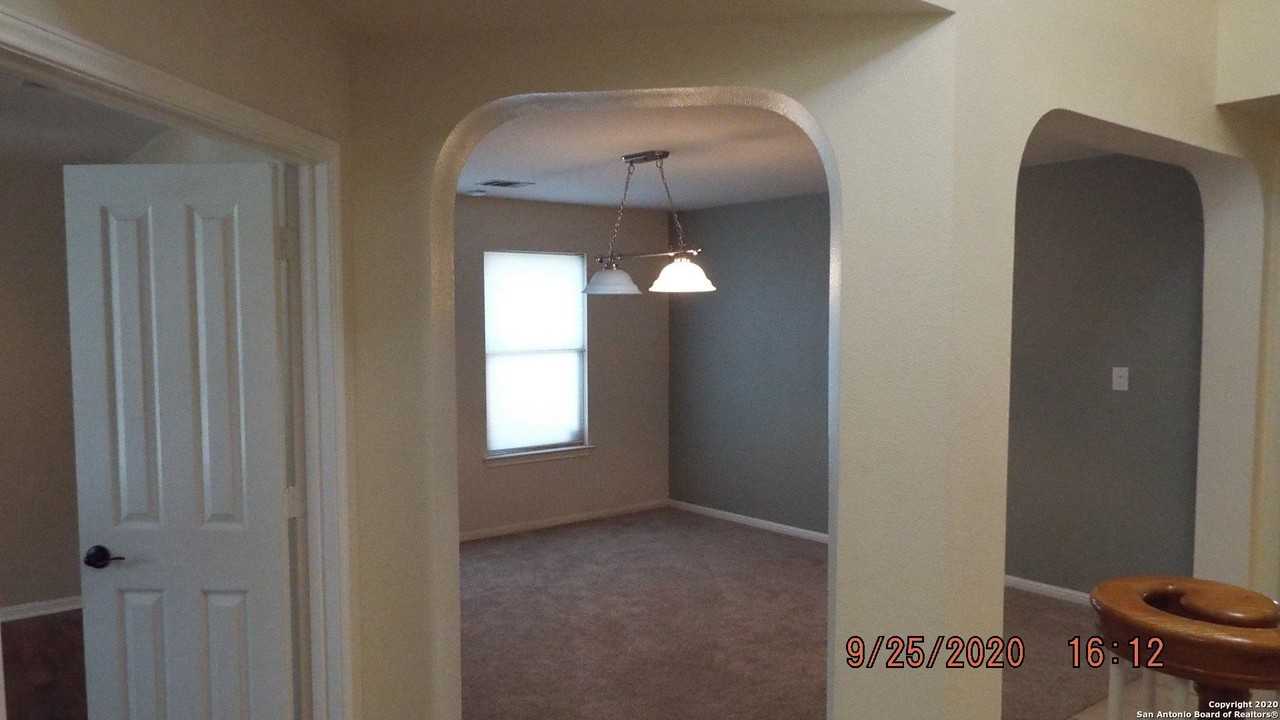 204 Cinnabar Trl - Photo 4 of 24