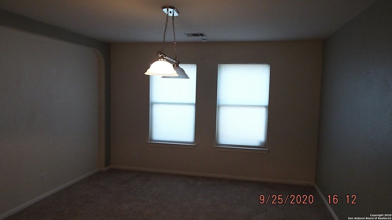 204 Cinnabar Trl - Photo 7 of 24