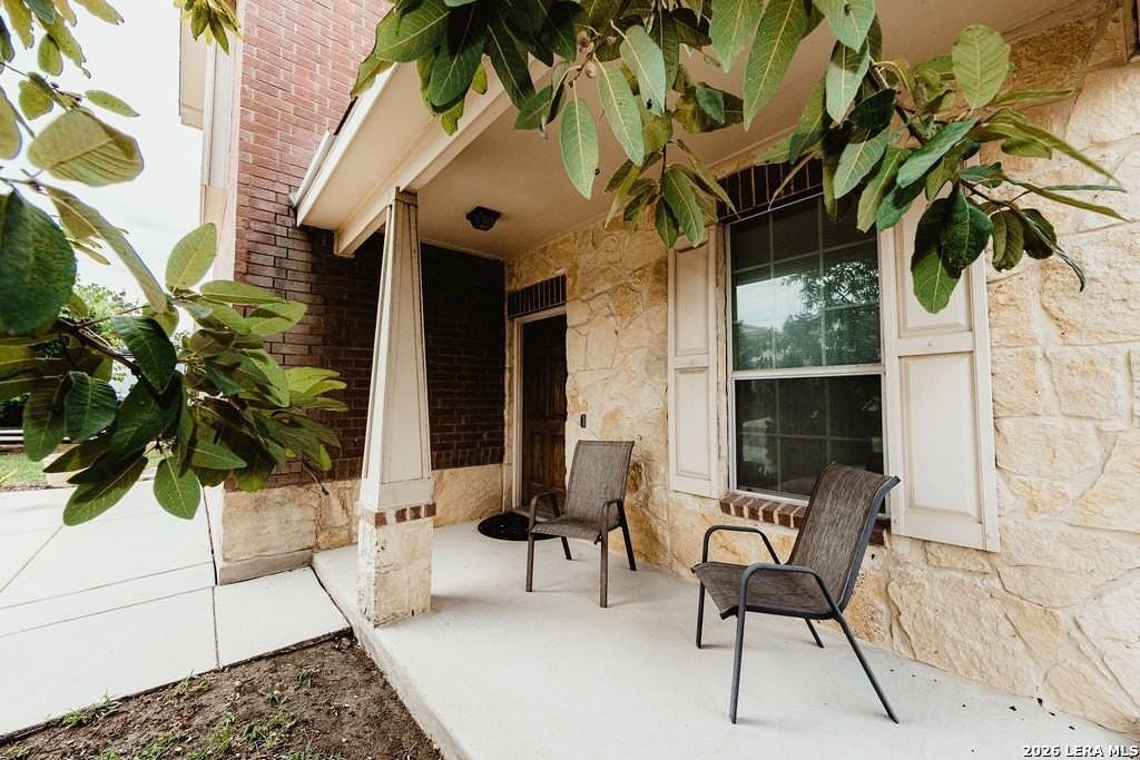 24370 Invitation Oak - Photo 4 of 45