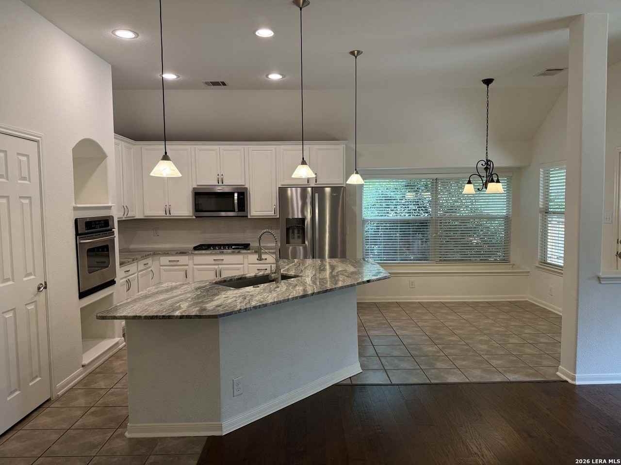1222 Stetson Grn - Photo 3 of 16