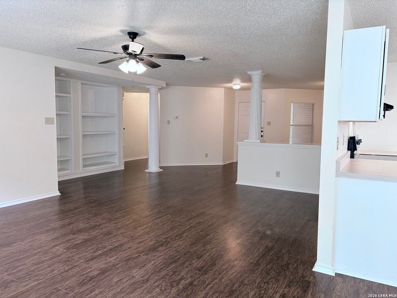 2921 Candleberry Dr - Photo 4 of 16