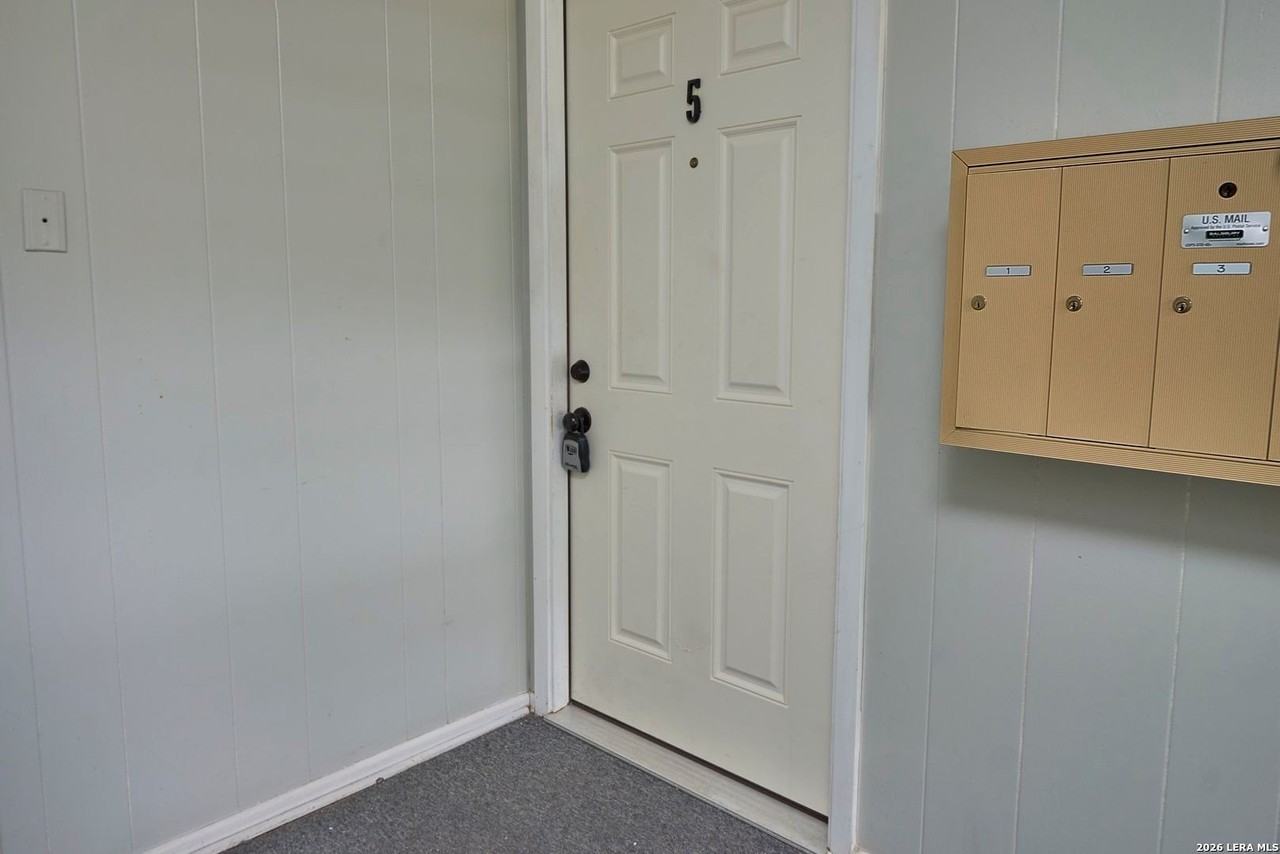 219 W Silver Sands Dr #5 - Photo 2 of 26