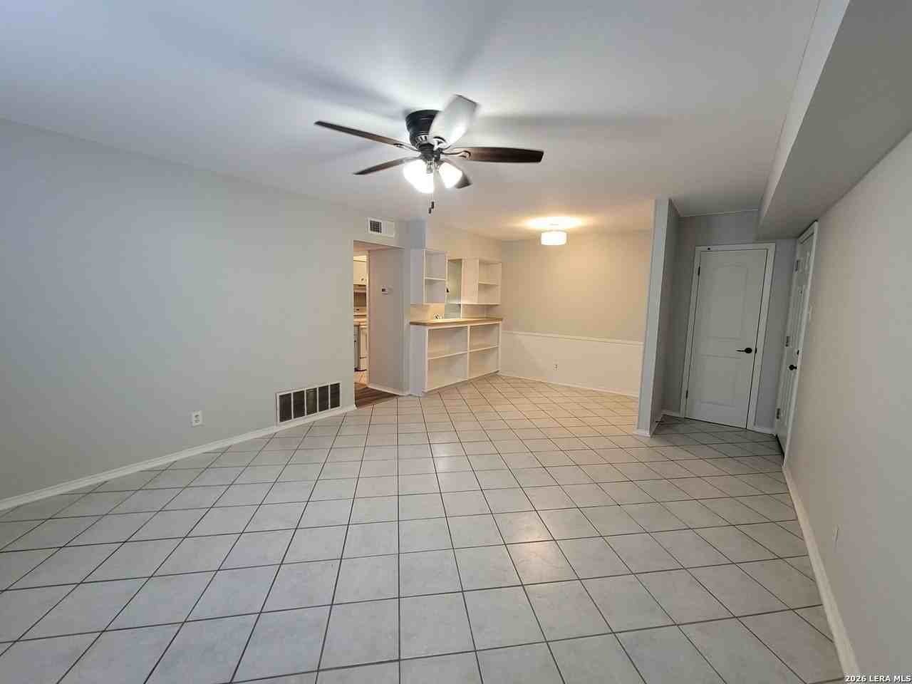 219 W Silver Sands Dr #5 - Photo 4 of 26