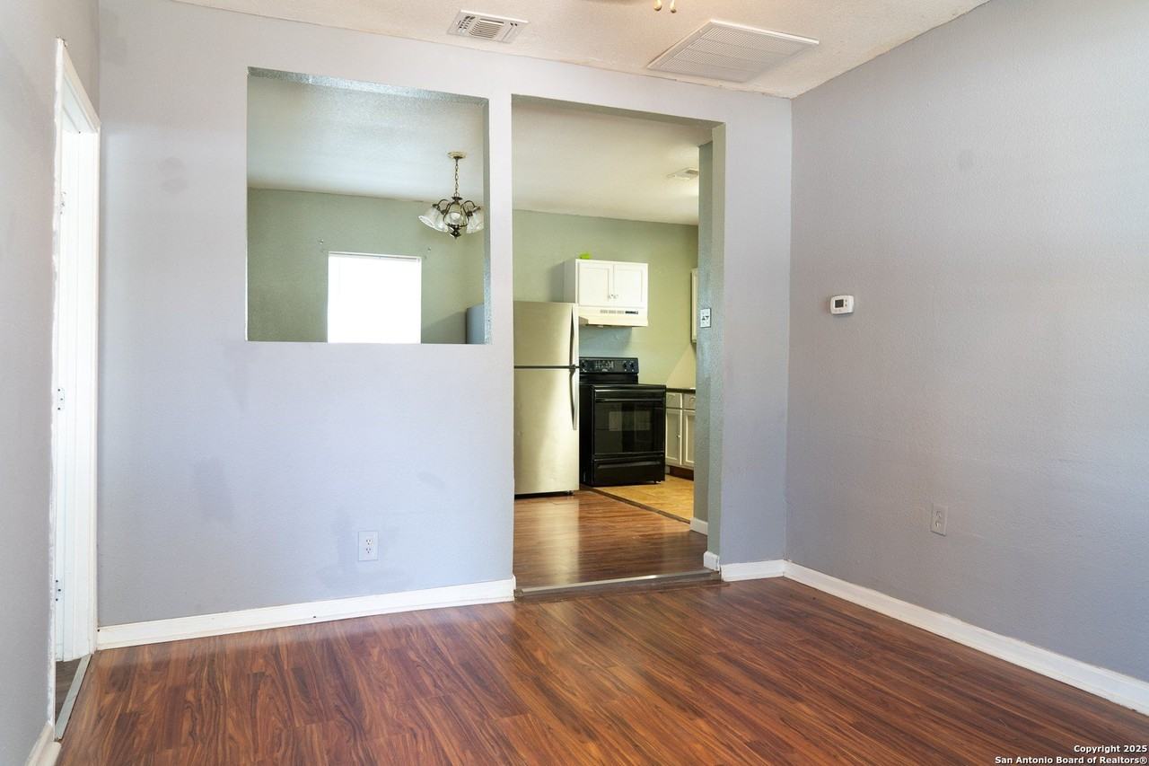 1412 Whitman Ave #2 - Photo 6 of 18