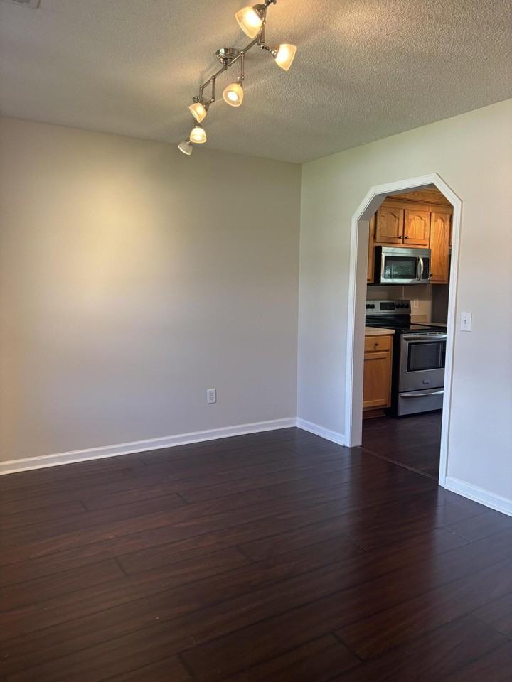 20 Walden Cir - Photo 5 of 50