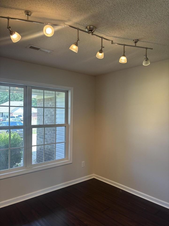 20 Walden Cir - Photo 7 of 50