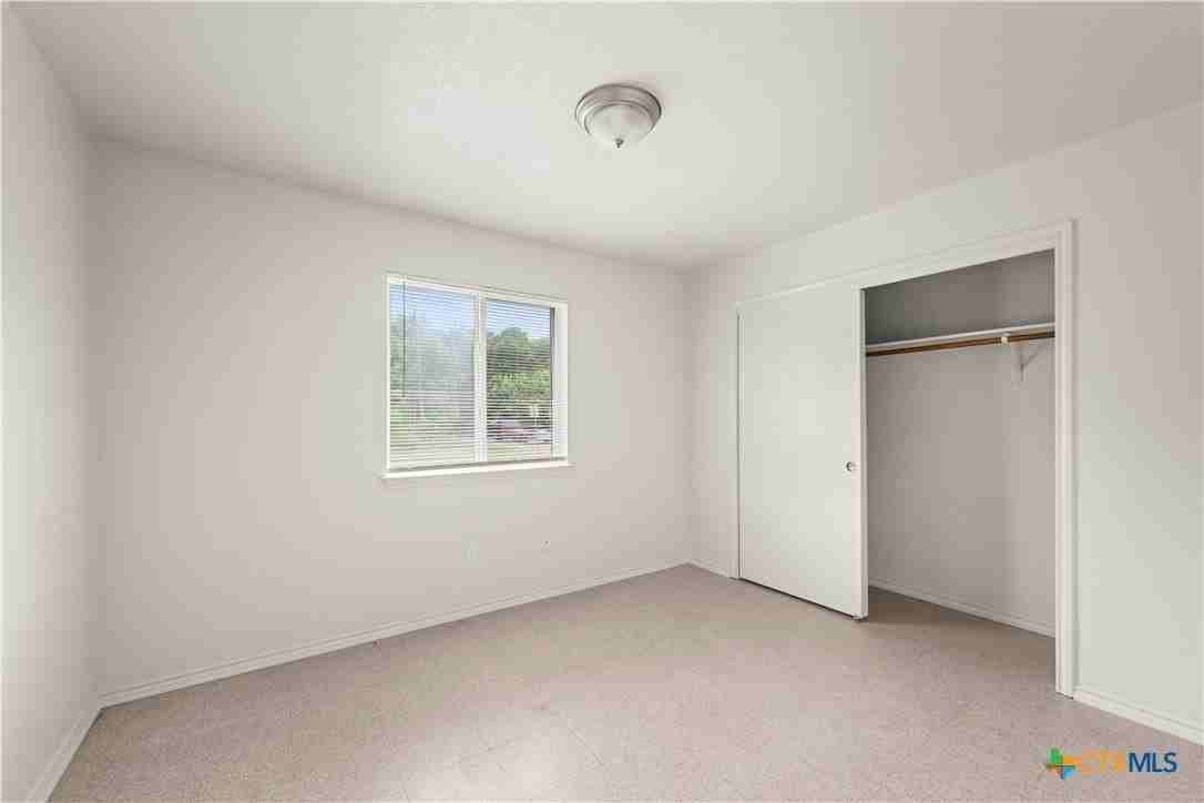 503 E Union - Photo 6 of 18