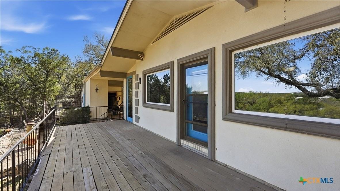 1268 Lakeside Dr W - Photo 6 of 13