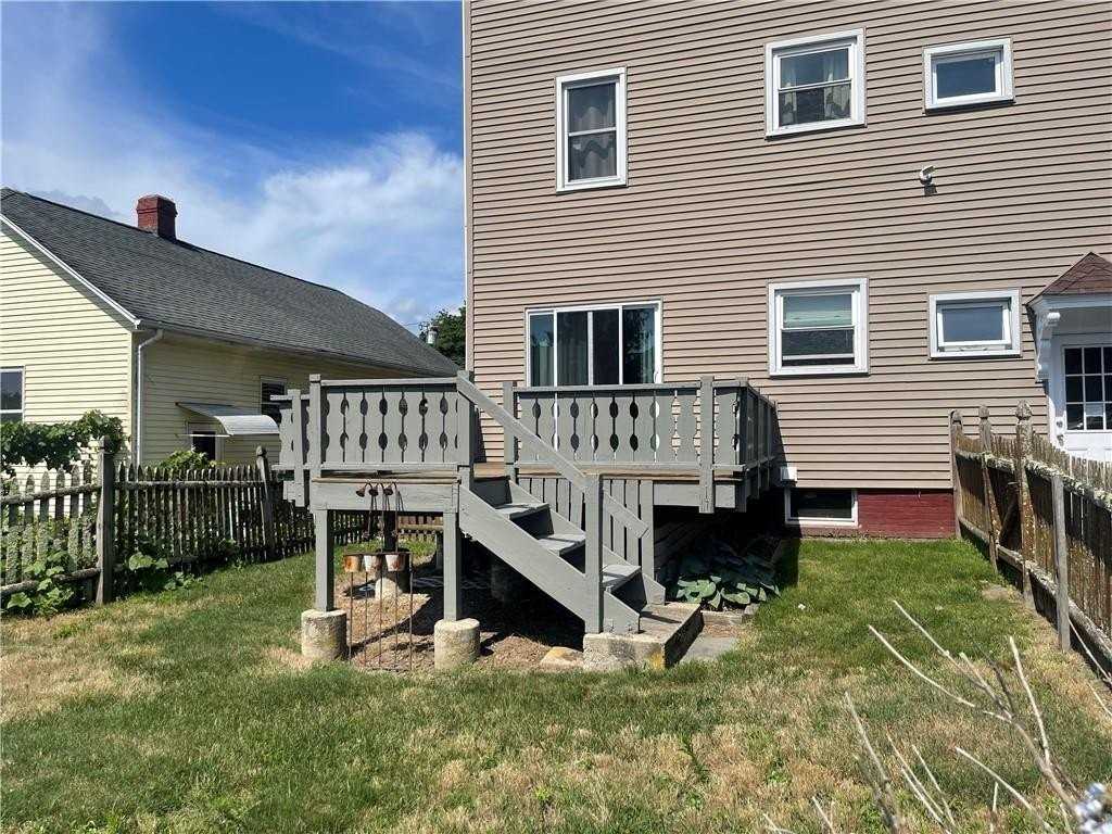 22 Sheffield Ave #1stFL - Photo 2 of 14