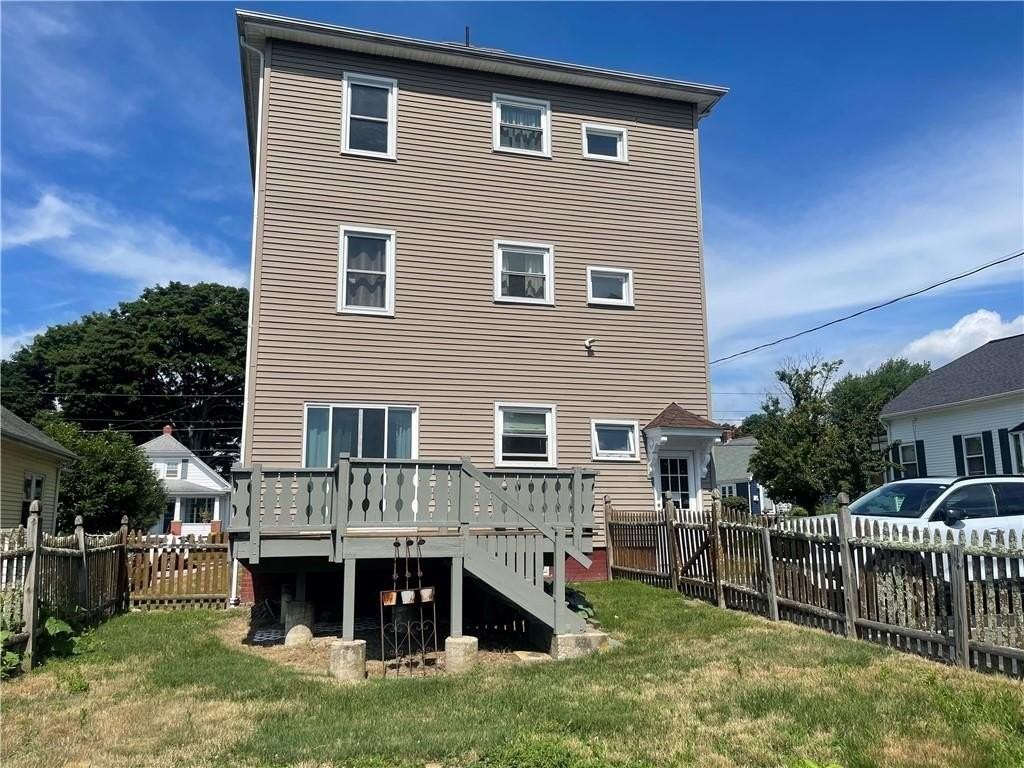 22 Sheffield Ave #1stFL - Photo 3 of 14