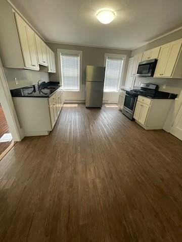 706 Front St #1F - Photo 2 of 9