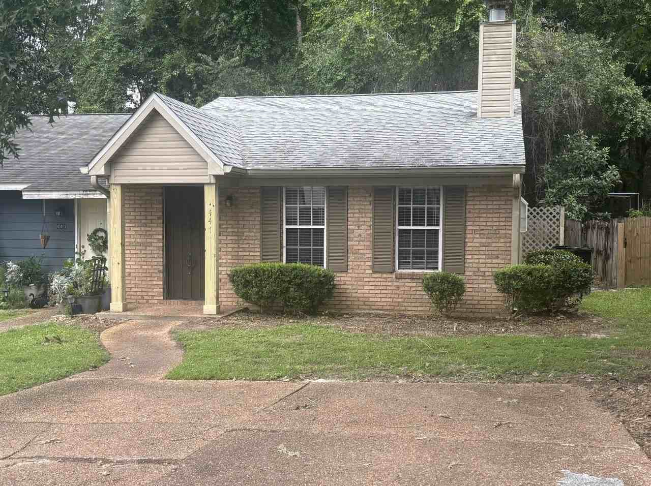 447 Richview Park Cir E - Photo 2 of 26