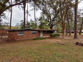 featured image of 2412 Almond Dr