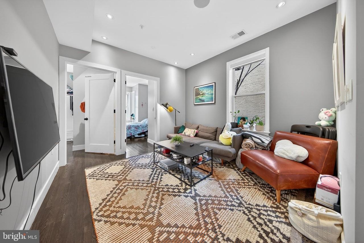 819 6th St Nw #2 - Photo 3 of 20