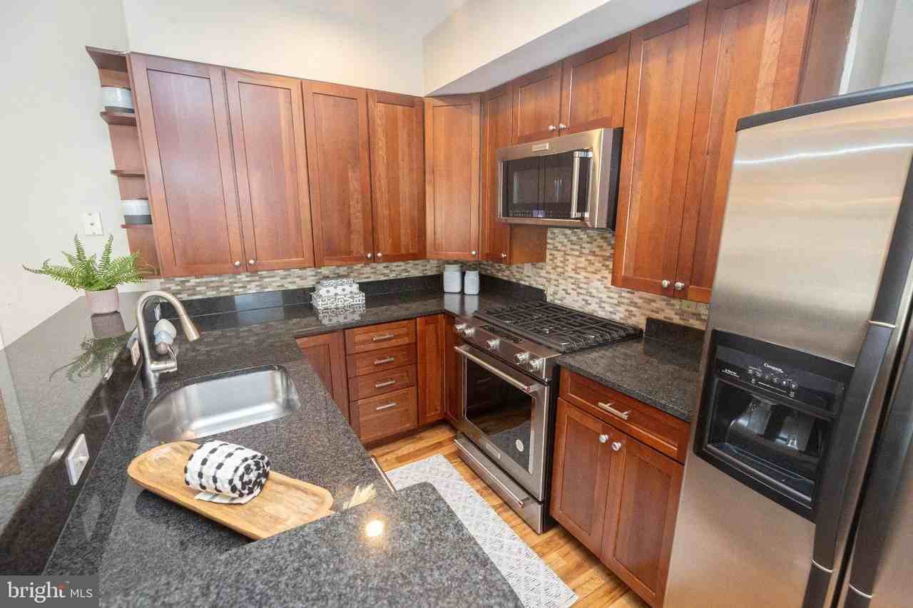 1417 Chapin St Nw #506 - Photo 3 of 50