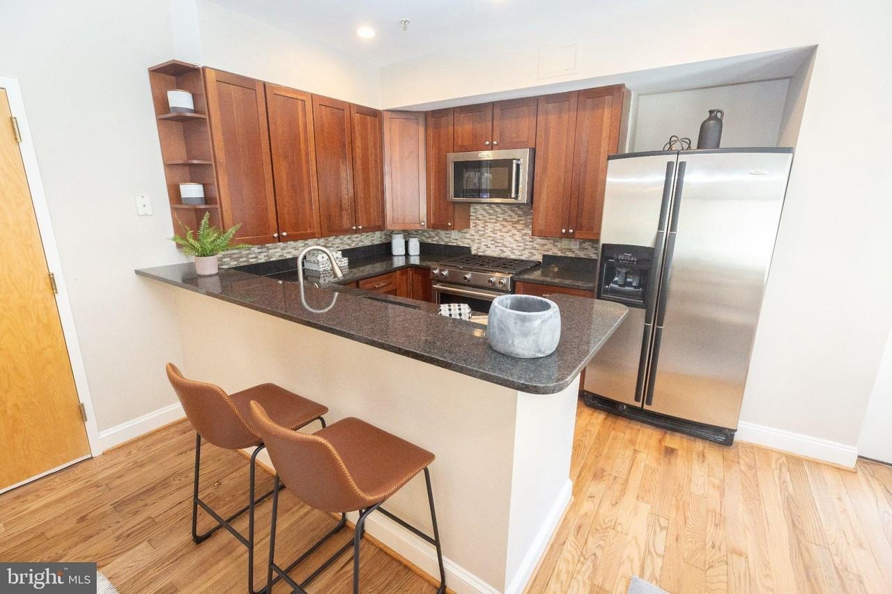 1417 Chapin St Nw #506 - Photo 6 of 50