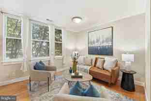 14 S St Ne #201 - Photo 1 of 1