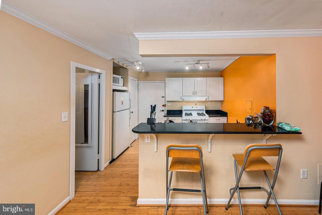 2030 F St Nw #209 - Photo 4 of 5