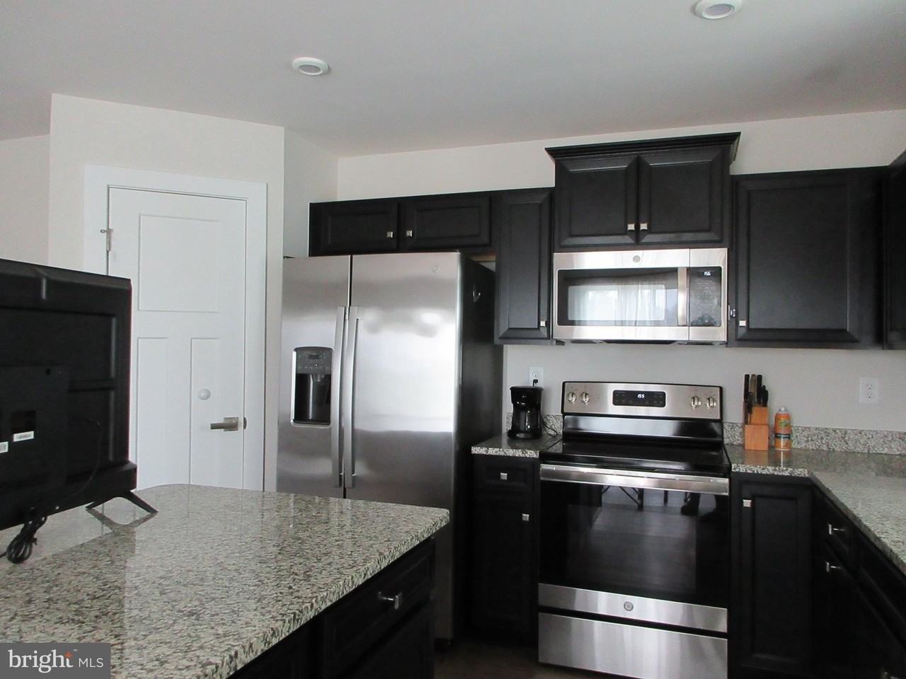 383 Windflower Dr - Photo 3 of 14