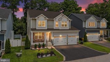 featured image of 806 Lynwood Ln