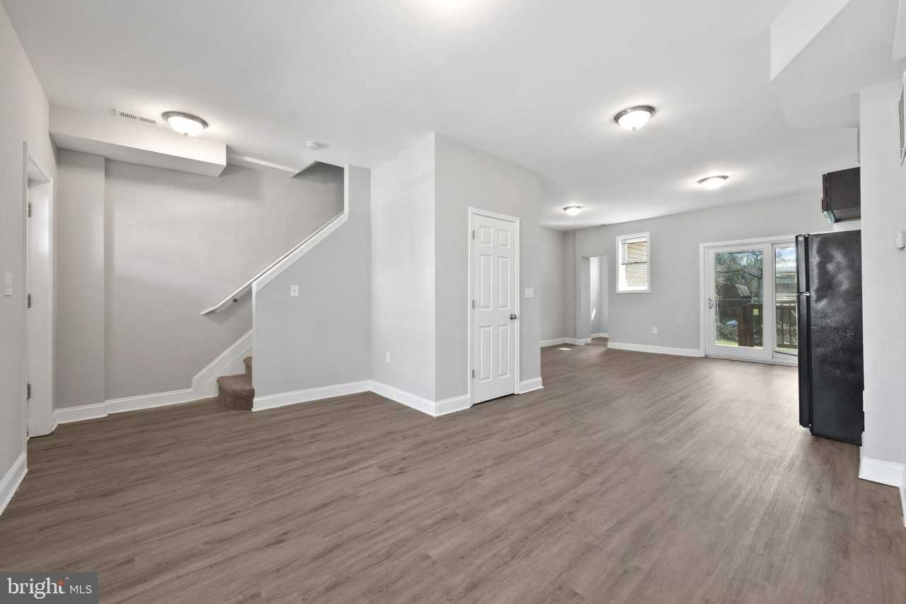 665 Dumbarton Ave - Photo 4 of 18