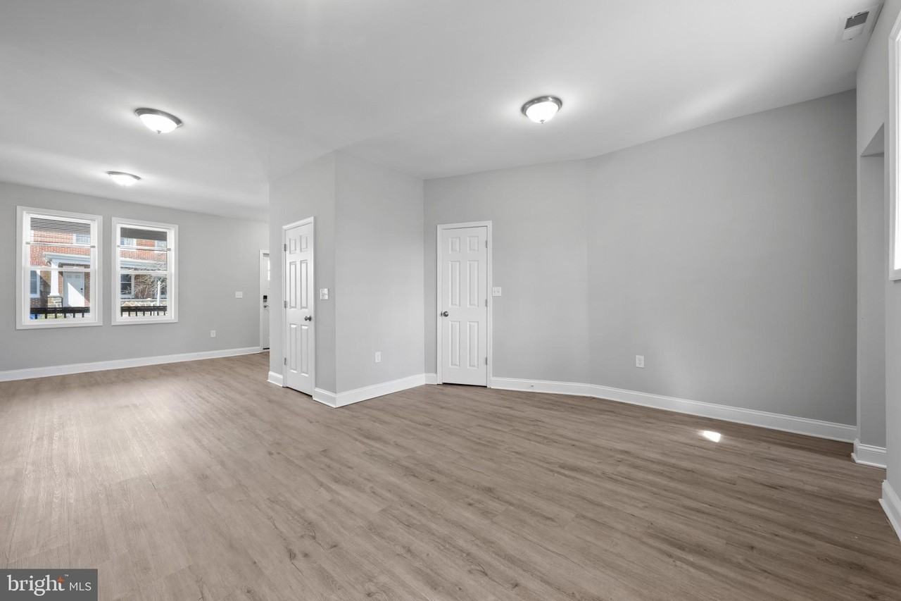 665 Dumbarton Ave - Photo 5 of 18