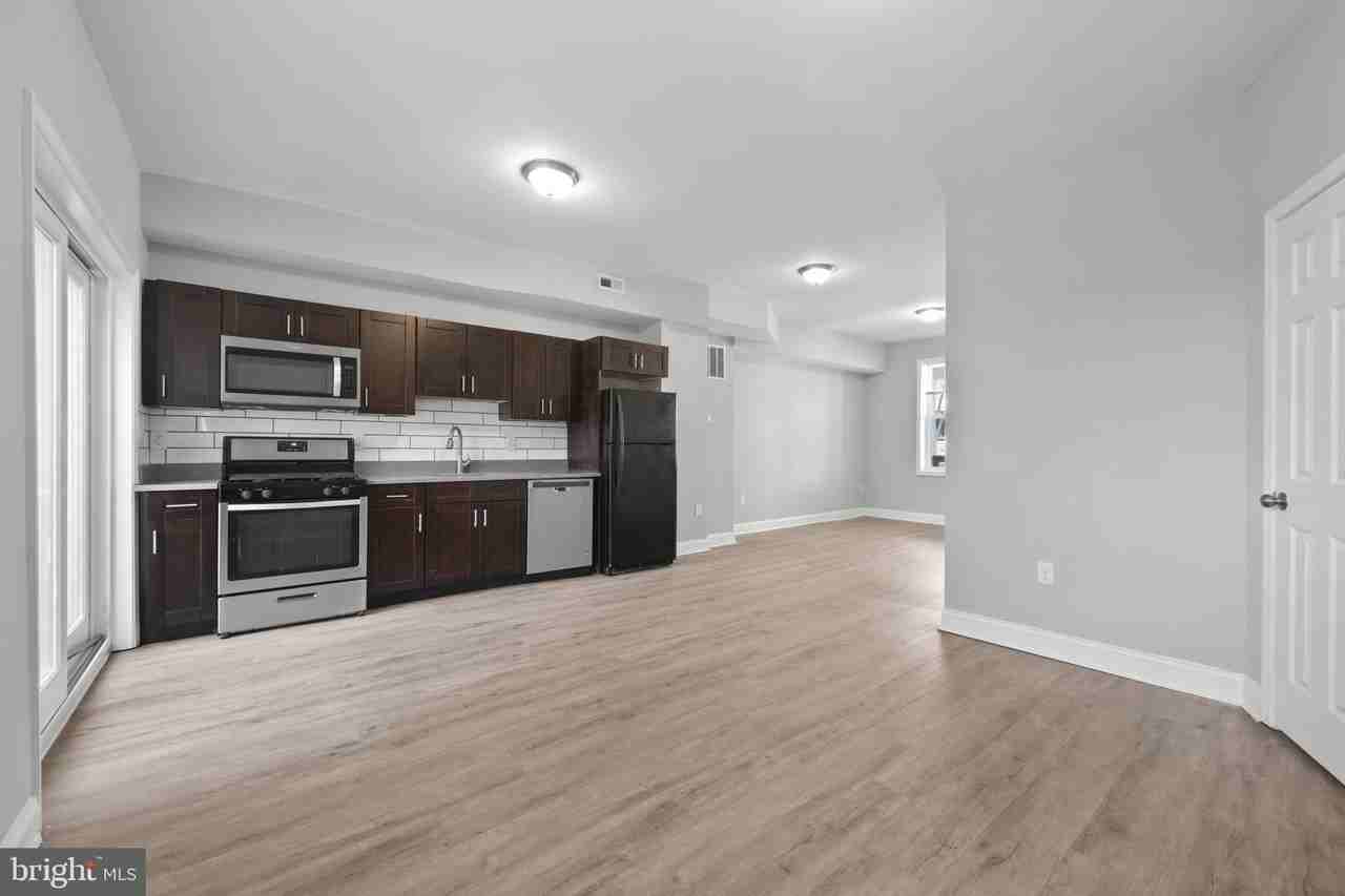 665 Dumbarton Ave - Photo 6 of 18