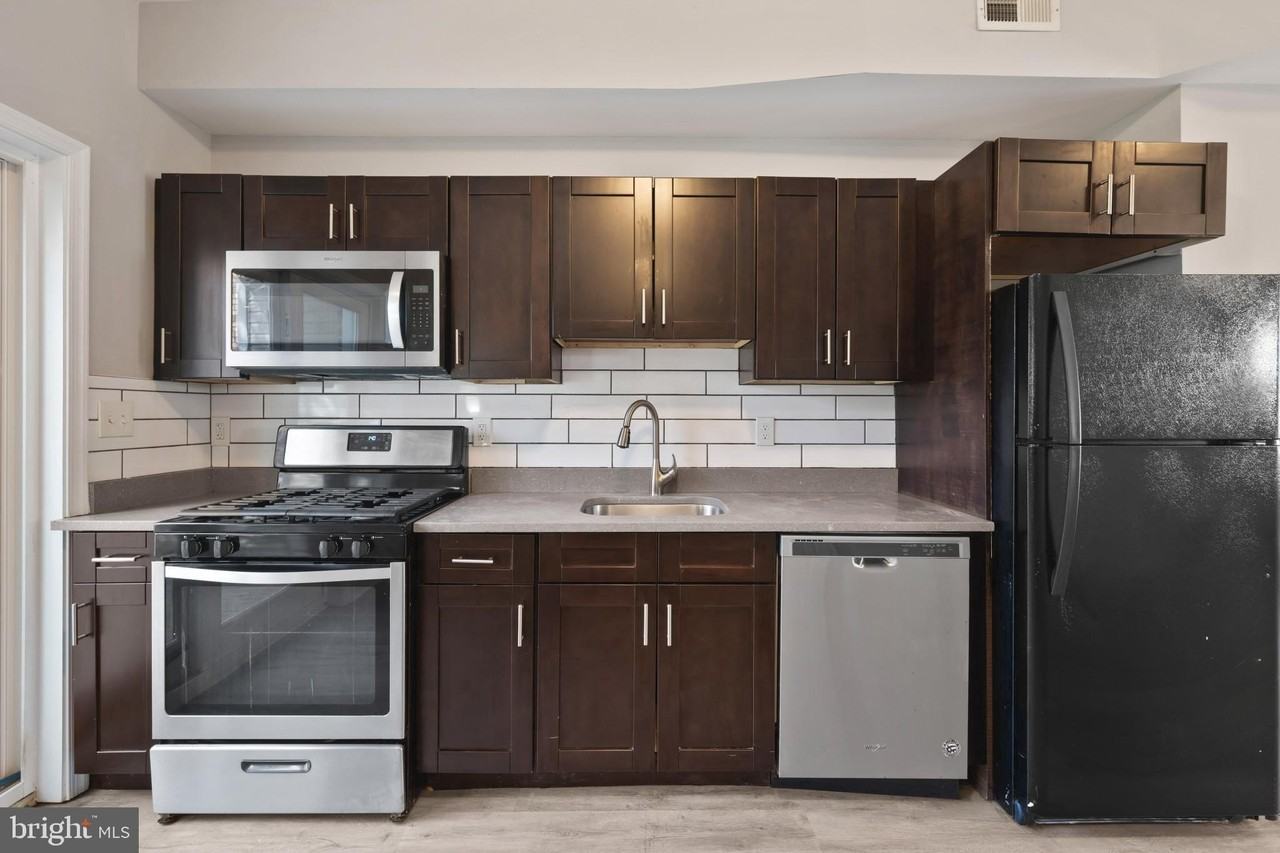 665 Dumbarton Ave - Photo 7 of 18