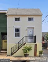 featured image of 101 W 5th St