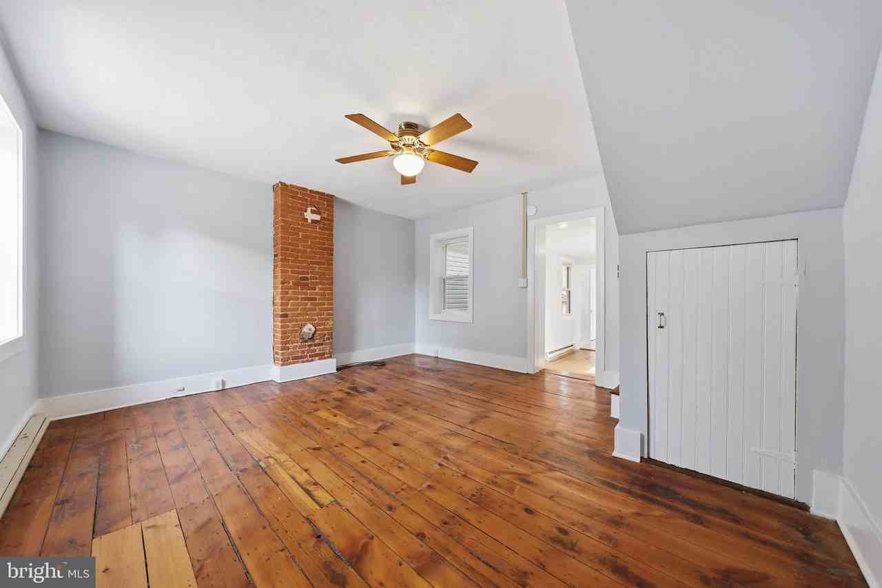101 W 5th St - Photo 3 of 28