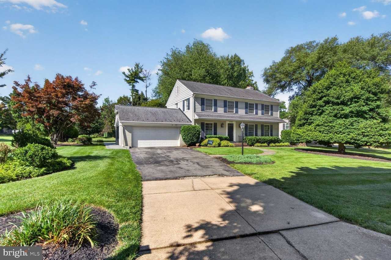 6720 Newbold Dr - Photo 2 of 30