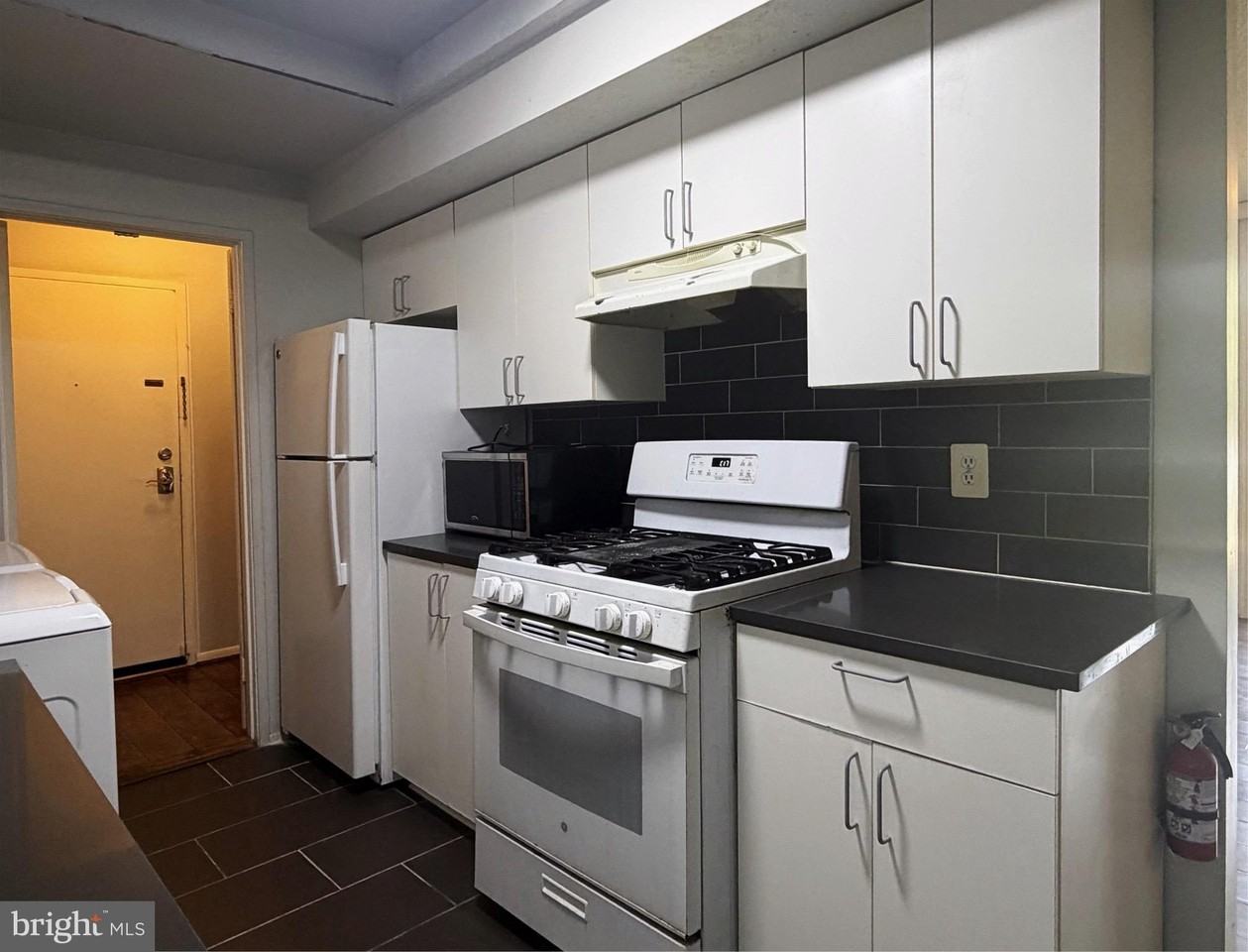 10237 Prince Pl #25-105 - Photo 5 of 25